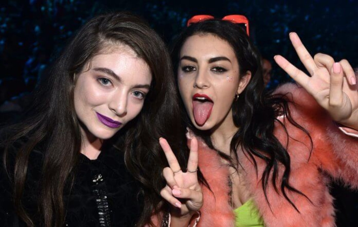 Lorde хвалит новый альбом Charli Xcx ‘Brat": “Нет НИКОГО, похожего на эту сучку”