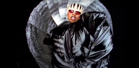 Песня Missy Elliott  "The Rain (Supa Dupa Fly)" стала первой хип-хоп песней, отправленной в космос